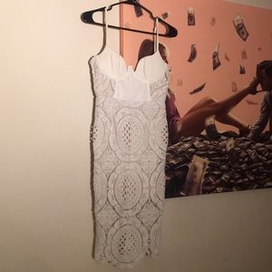 Cream Low Cut Dress💃🏽